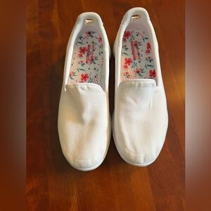 Women’s sketchers go walk slip on shoes